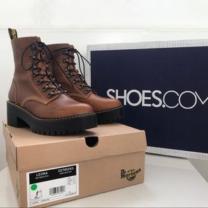 Dr. Martens Leona Orleans boot in Butterscotch